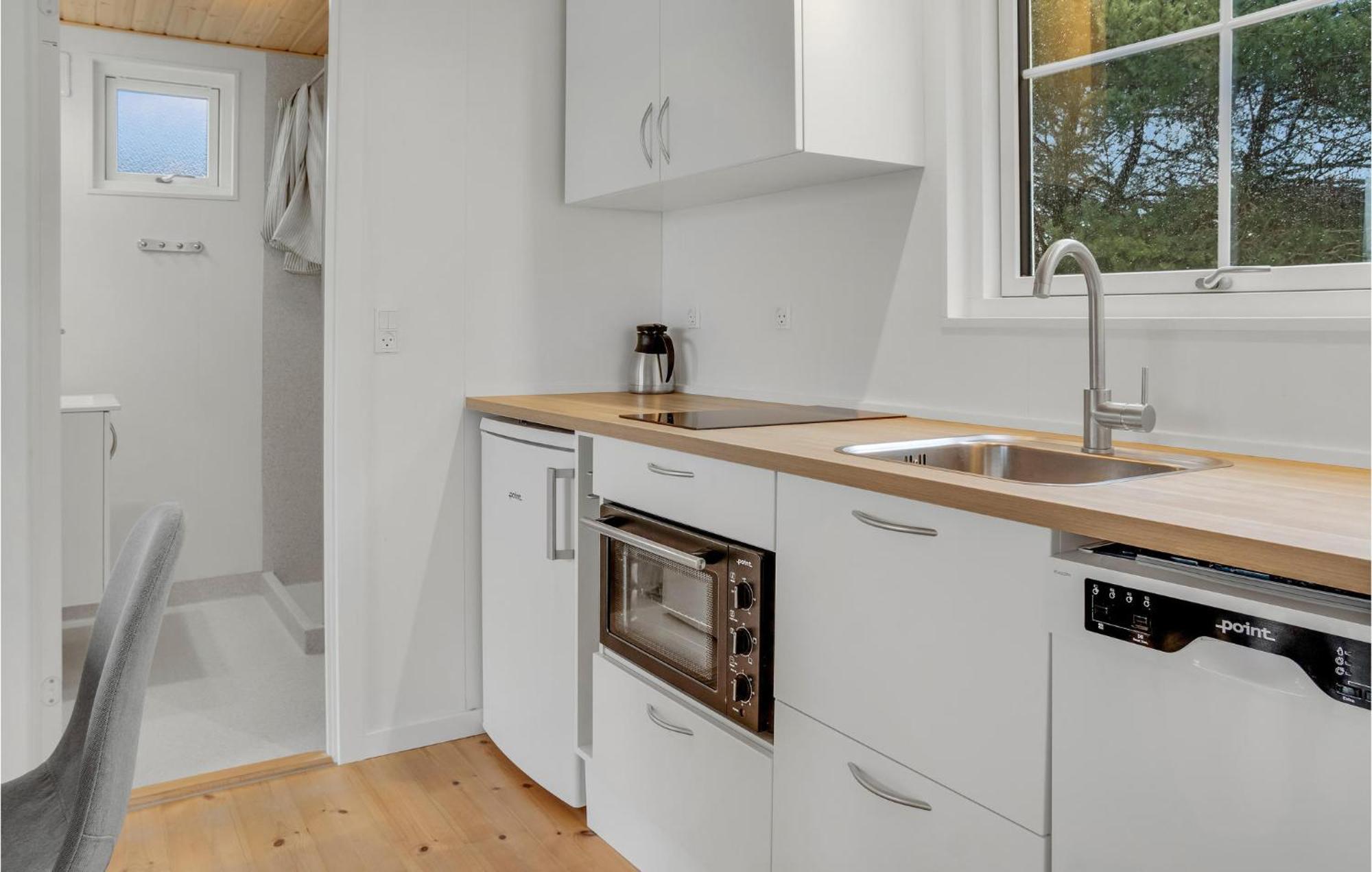 2 Bedroom Gorgeous Apartment In Vaeggerlose Boto By Exterior foto